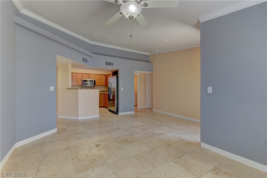 4400 South Jones Boulevard 3138 Property Photo 3