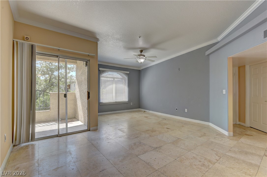4400 South Jones Boulevard 3138 Property Photo 4