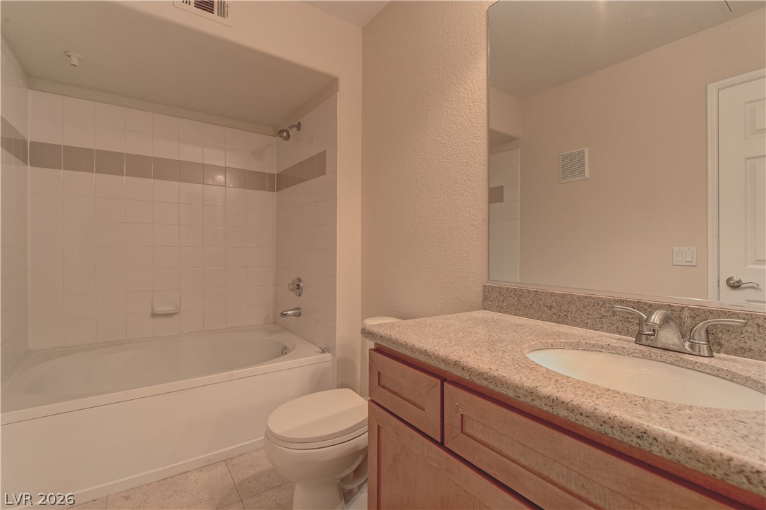 4400 South Jones Boulevard 3138 Property Photo 7