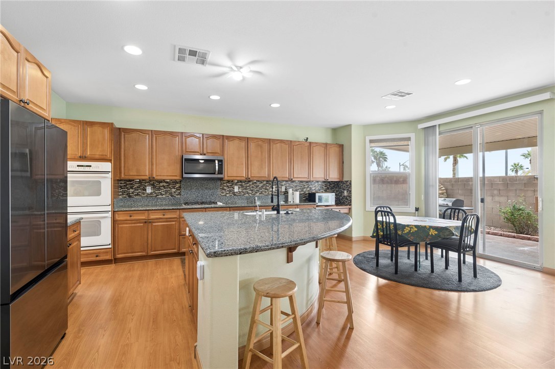 9203 White Waterfall Avenue Property Photo 14
