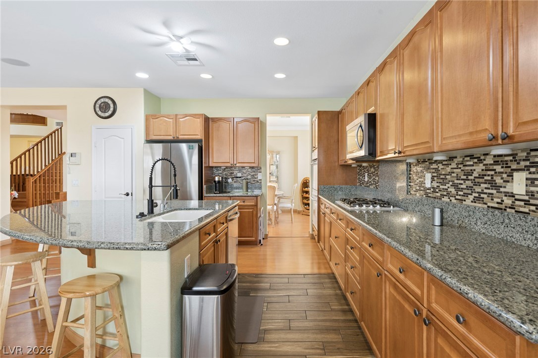 9203 White Waterfall Avenue Property Photo 16