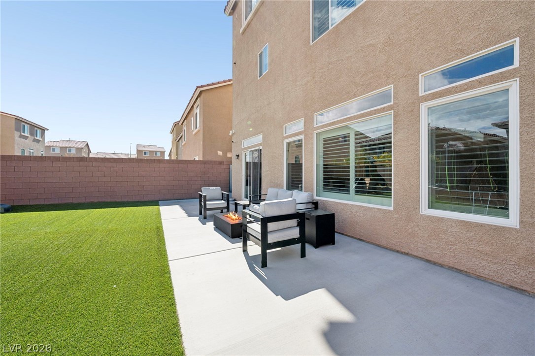 7074 Switchback Ridge Court Property Photo 32