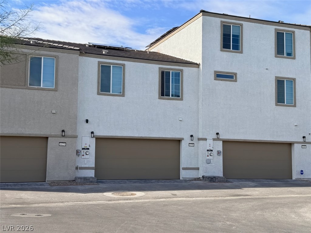 6121 Garden Crest Street Property Photo 3
