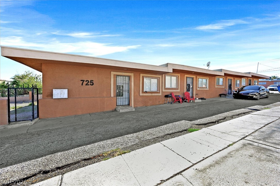 725 North 11th Street Property Photo 1