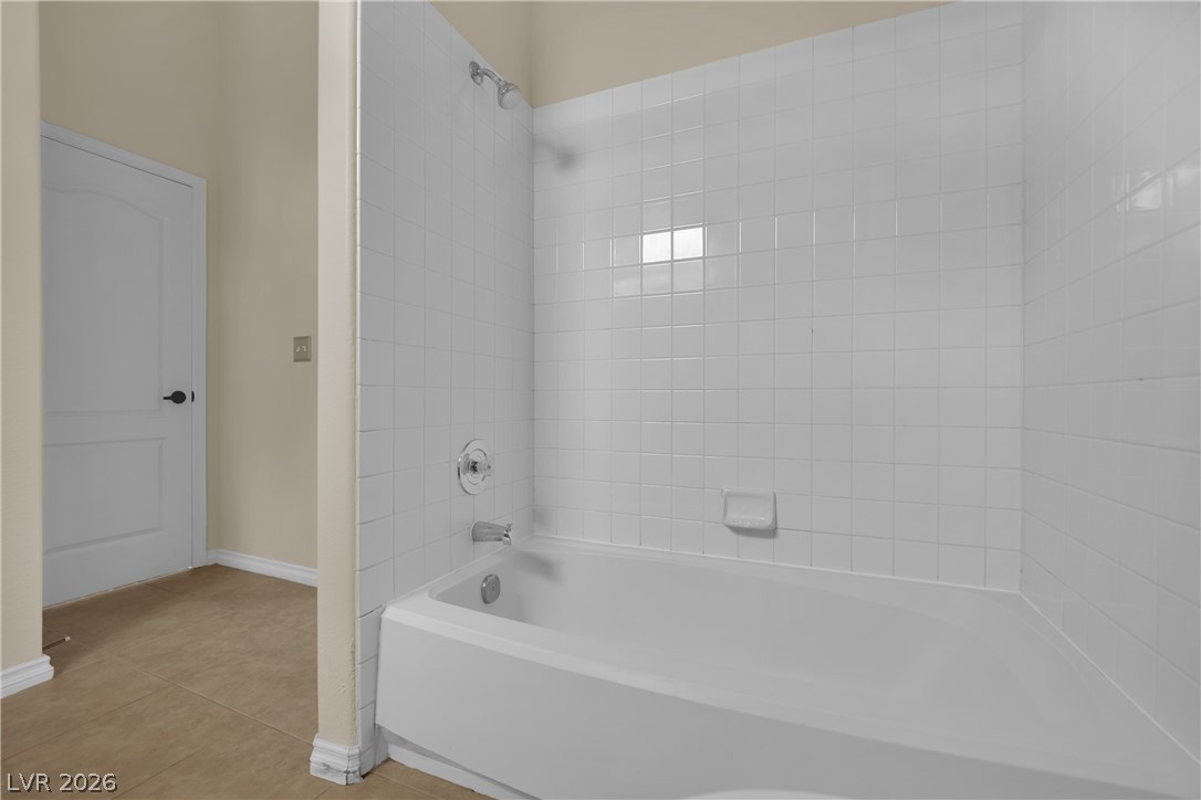 2106 Club Meadows Drive Property Photo 31