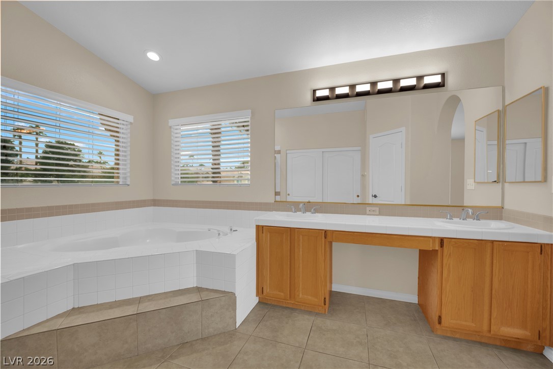 2106 Club Meadows Drive Property Photo 44