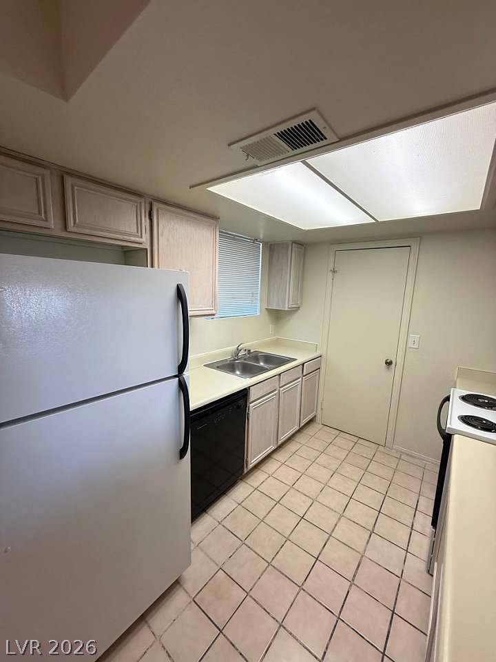 5795 Medallion Drive 202 Property Photo 5