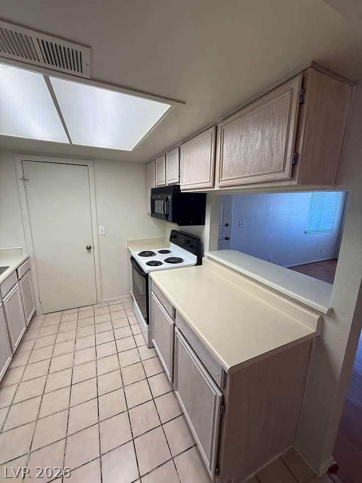 5795 Medallion Drive 202 Property Photo 6