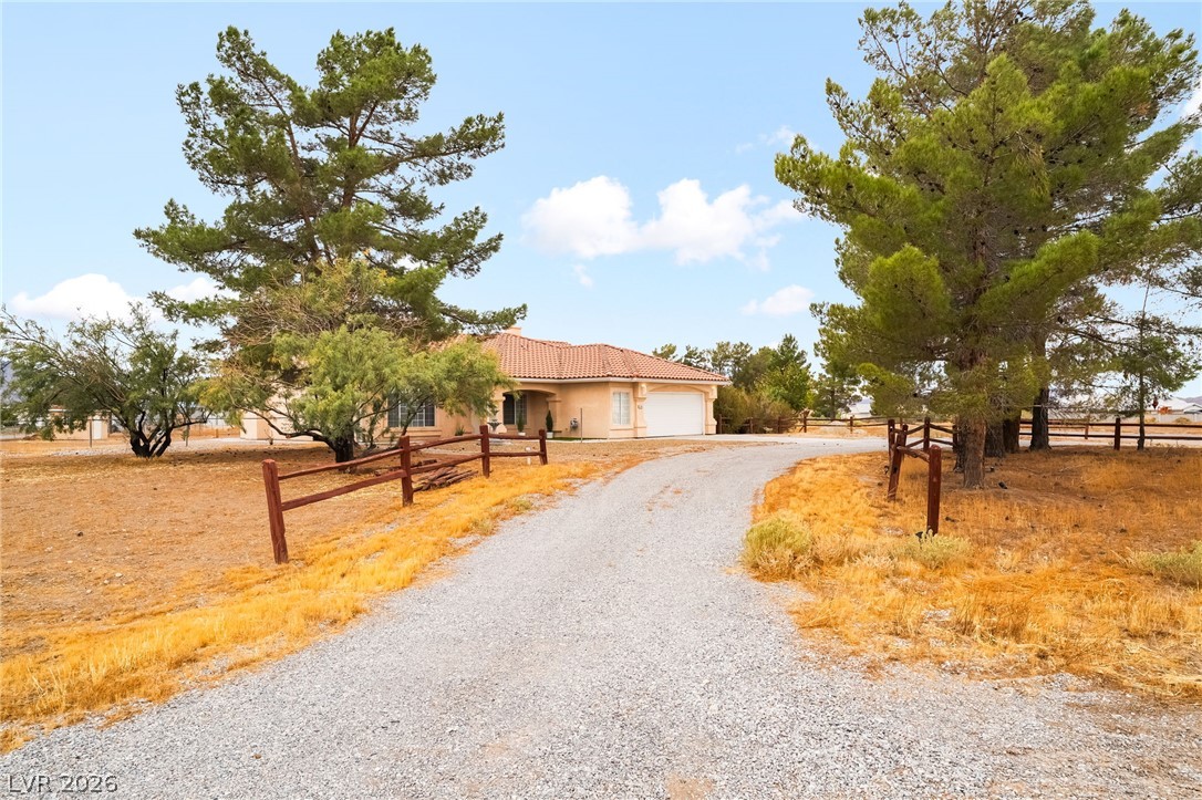 1741 West Calvada Boulevard Property Photo 4