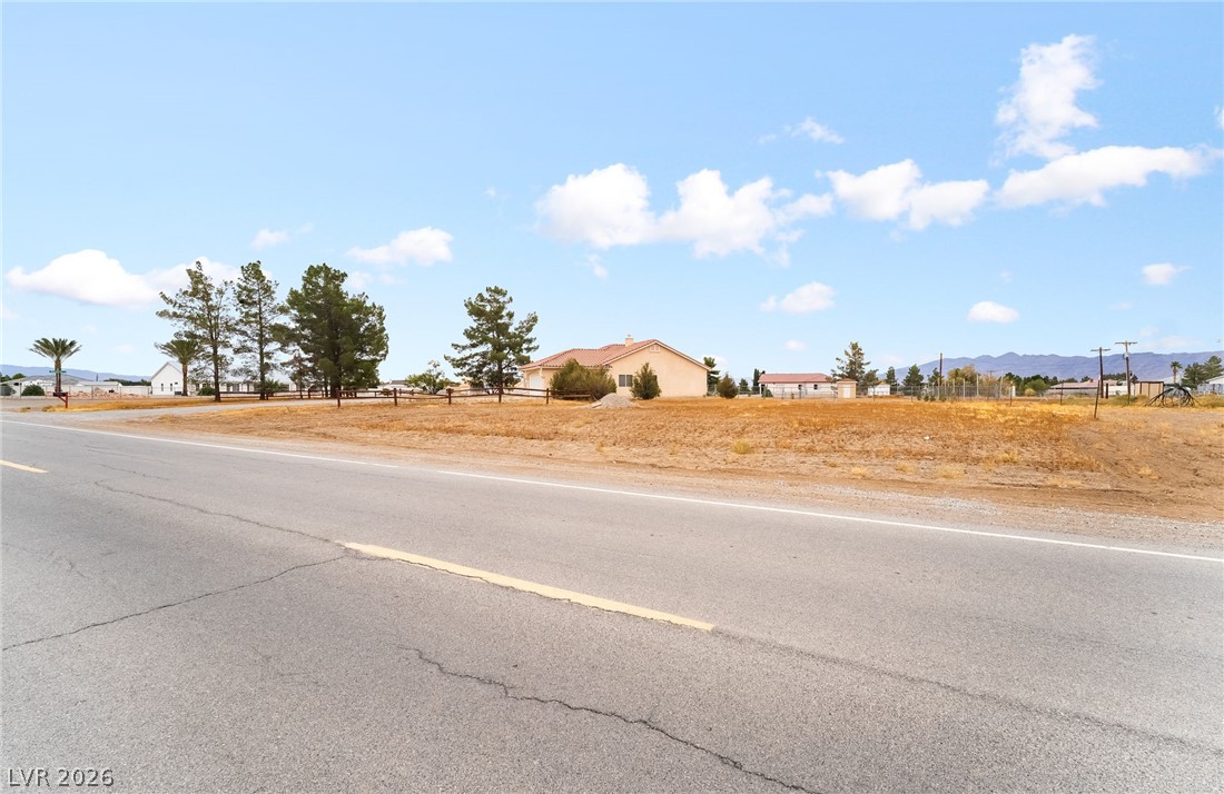 1741 West Calvada Boulevard Property Photo 10