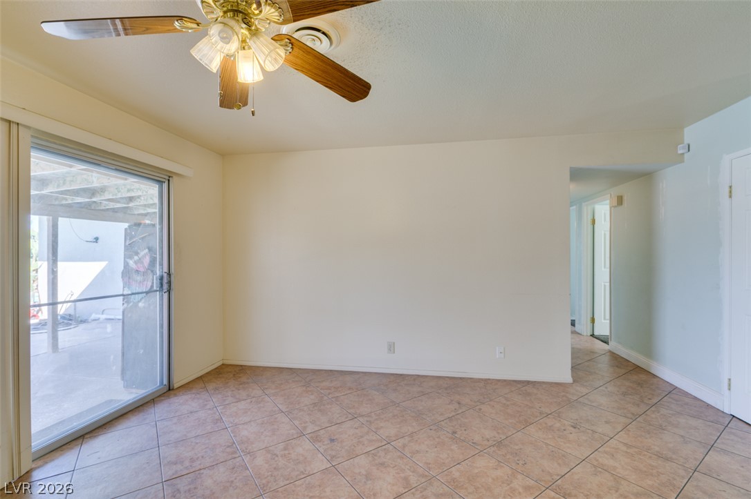 2117 Las Flores Street Property Photo 7