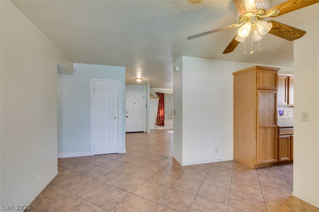 2117 Las Flores Street Property Photo 8