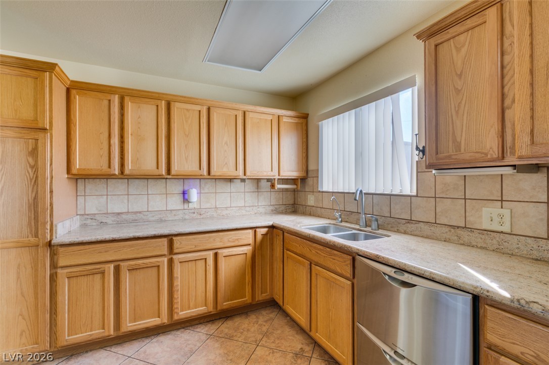 2117 Las Flores Street Property Photo 11