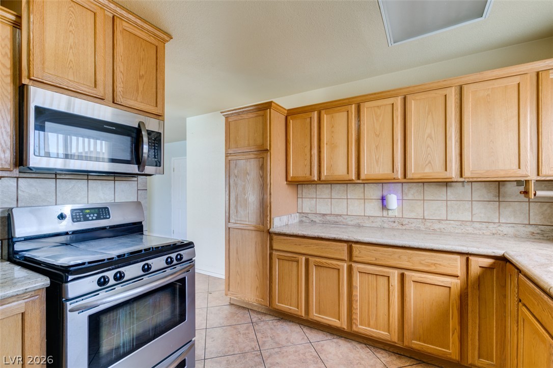2117 Las Flores Street Property Photo 12
