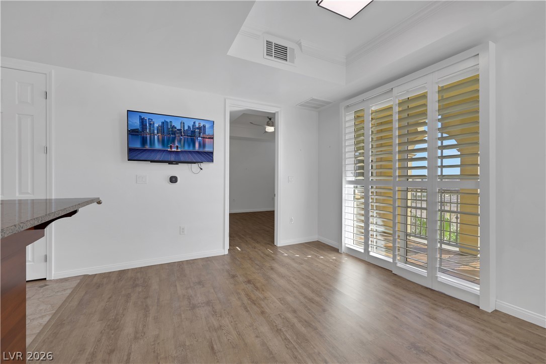 2405 West Serene Avenue 639 Property Photo 4
