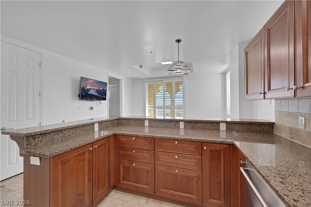2405 West Serene Avenue 639 Property Photo 12