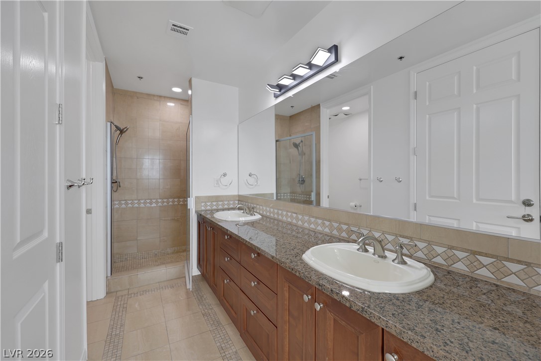 2405 West Serene Avenue 639 Property Photo 28
