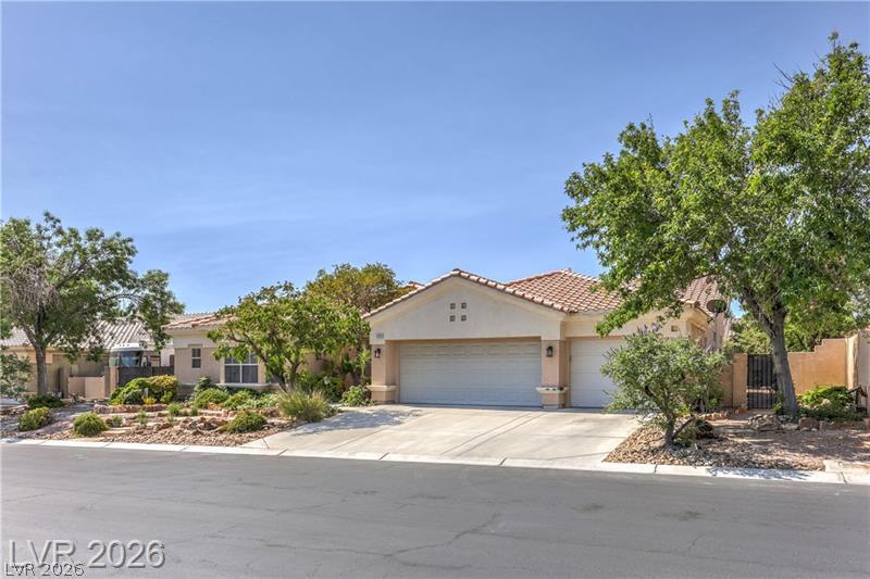 7411 Bridlehorne Avenue Property Photo 1