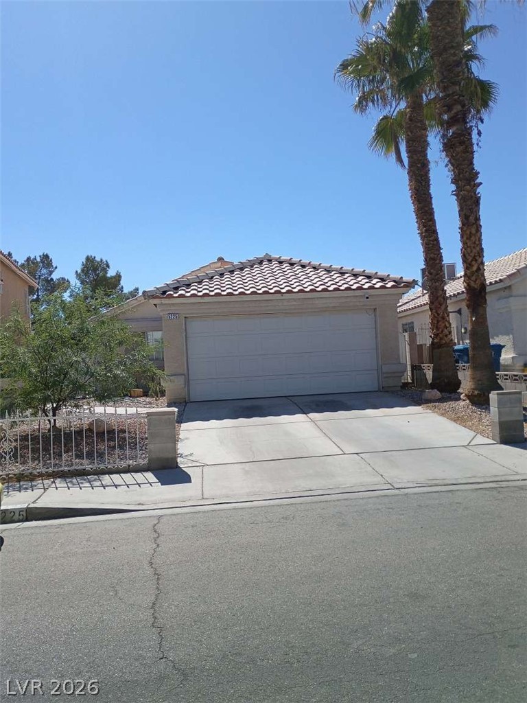 5225 Silverheart Avenue Property Photo 1