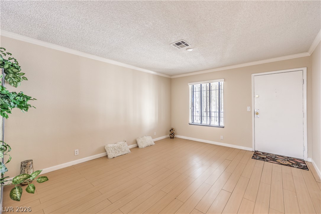 3240 Cameron Street D Property Photo 5