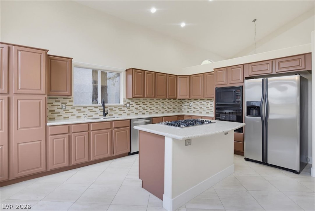 2204 Flowering Cactus Avenue Property Photo 25