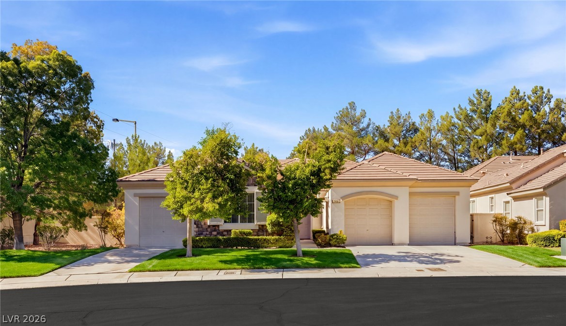 1009 Sir James Bridge Way Property Photo 1