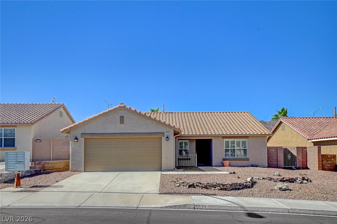 1033 Amber Gate Street Property Photo 1