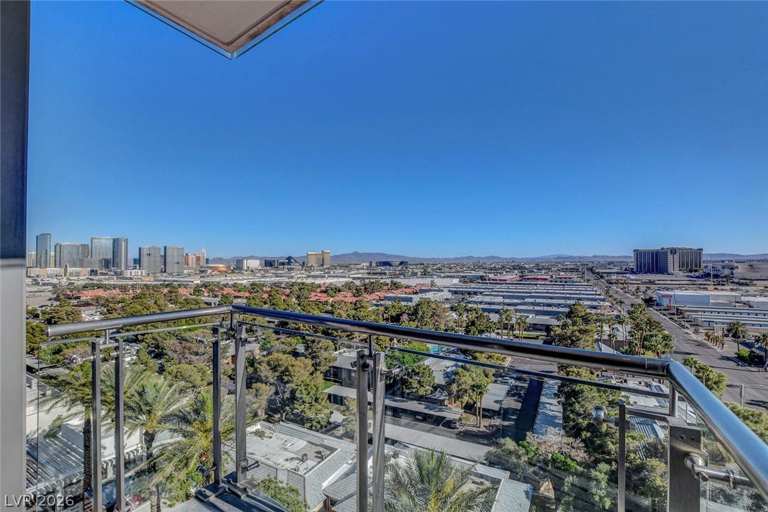 4381 West Flamingo Road 1121 Property Photo 25