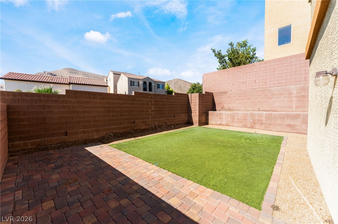 10544 Seasonable Drive Property Photo 3