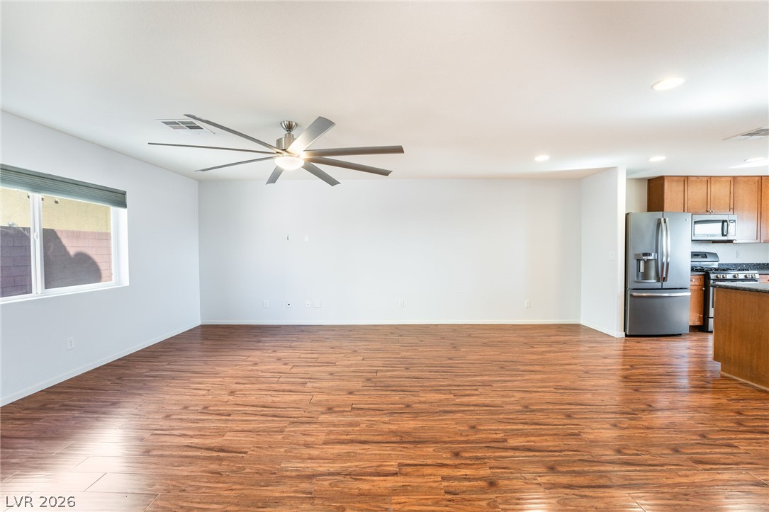 10544 Seasonable Drive Property Photo 16