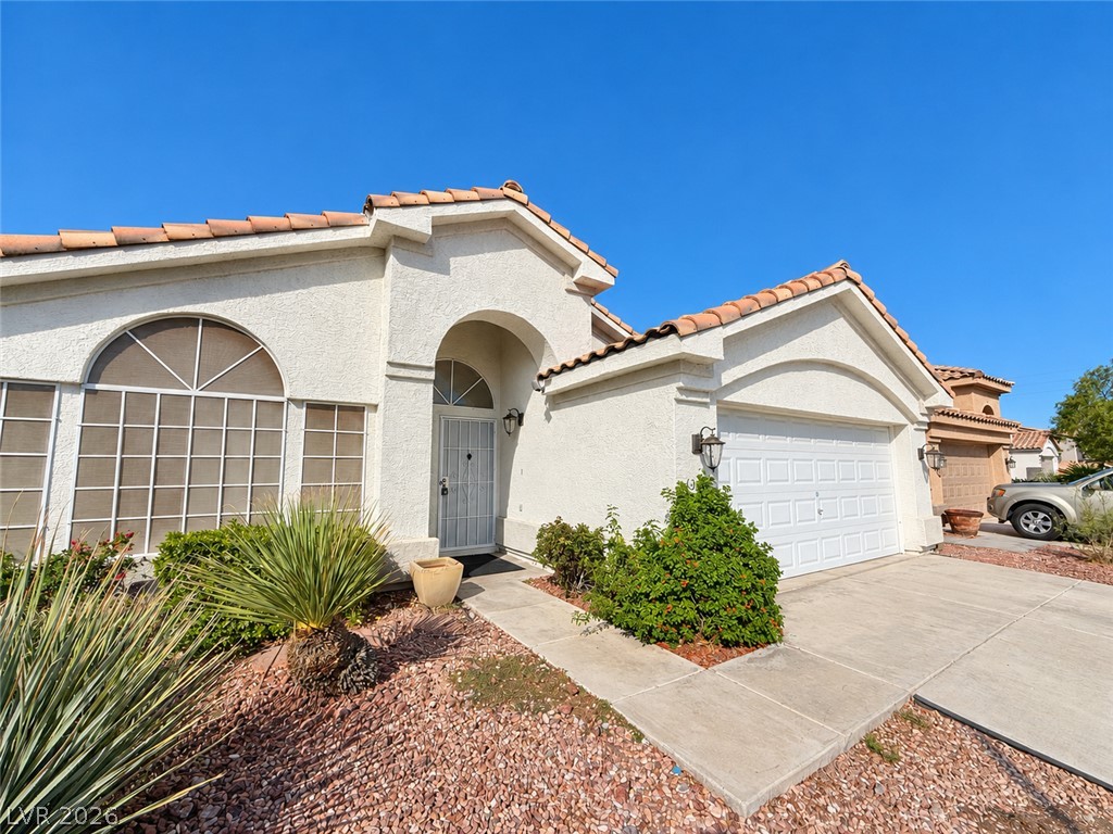 1313 Feather Glen Court Property Photo 4
