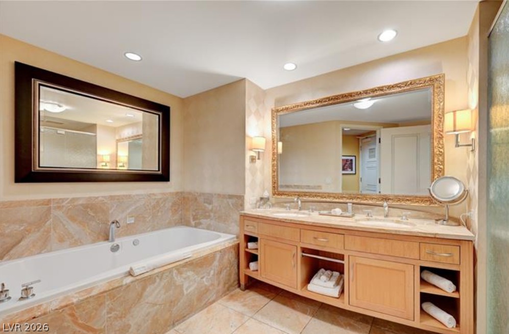 2000 North Fashion Show Drive 4916 Property Photo 11