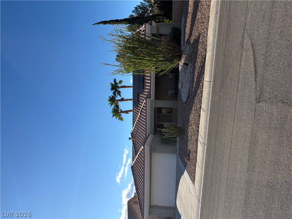 2817 Lotus Hill Drive Property Photo 1