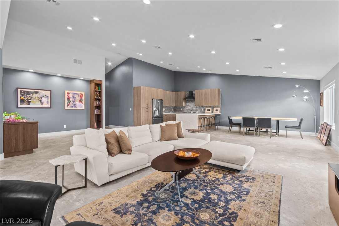 7763 Top Hat Avenue Property Photo 14