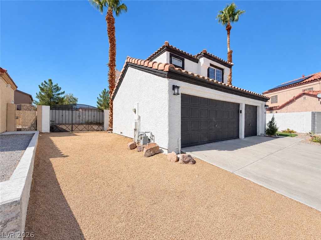4233 Glass Lantern Drive Property Photo 2