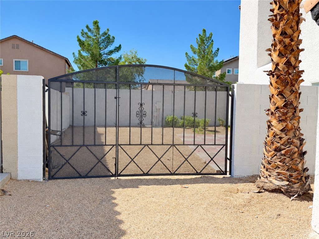 4233 Glass Lantern Drive Property Photo 3