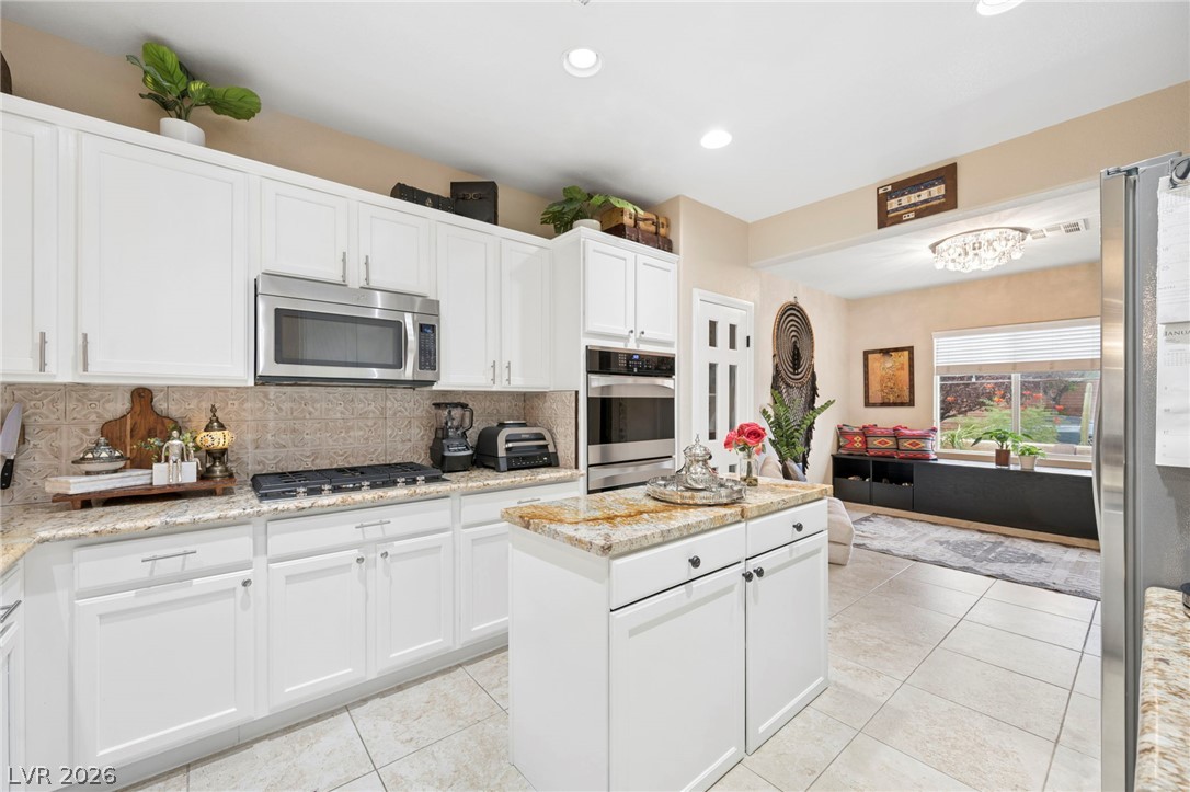 11151 Golden Aster Avenue Property Photo 10