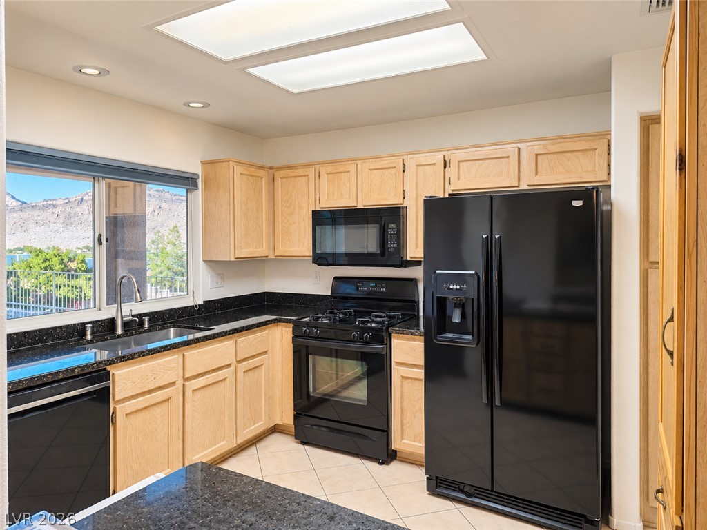 2763 Faiss Drive Property Photo 4