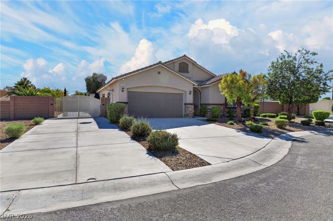 2668 Dorshester Heights Court Property Photo 2