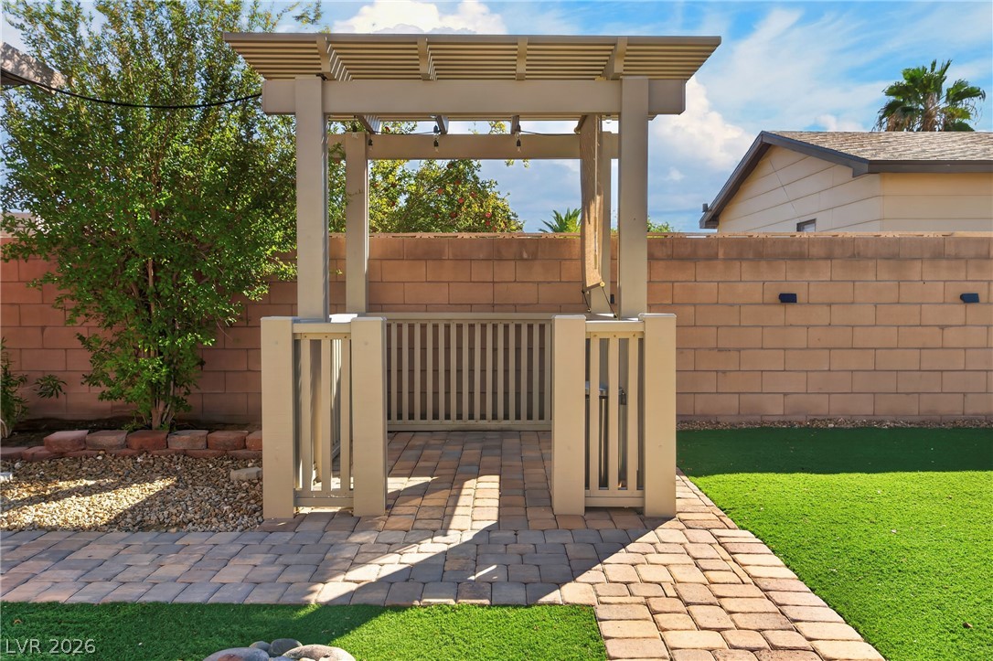 2668 Dorshester Heights Court Property Photo 40