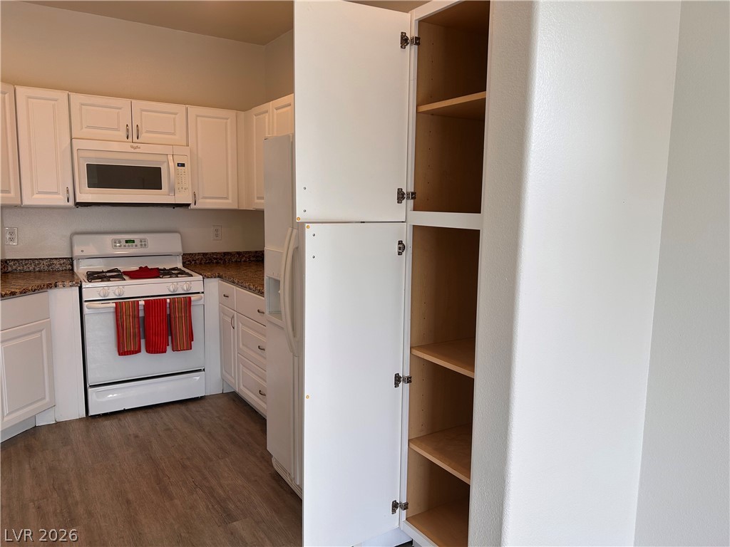 6208 Standing Elm Street Property Photo 14