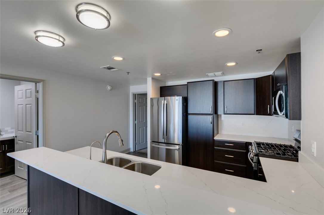 150 Las Vegas Boulevard 1008 Property Photo 3