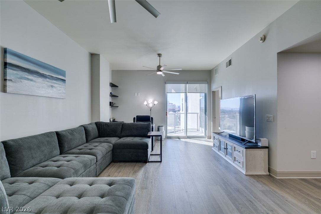 150 Las Vegas Boulevard 1008 Property Photo 14