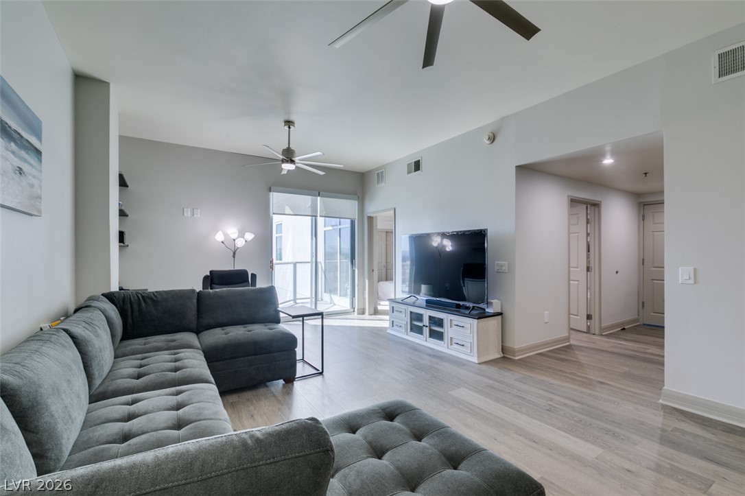 150 Las Vegas Boulevard 1008 Property Photo 15