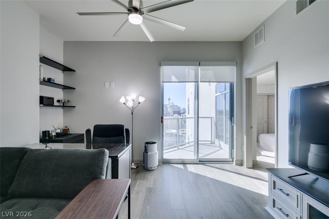 150 Las Vegas Boulevard 1008 Property Photo 17
