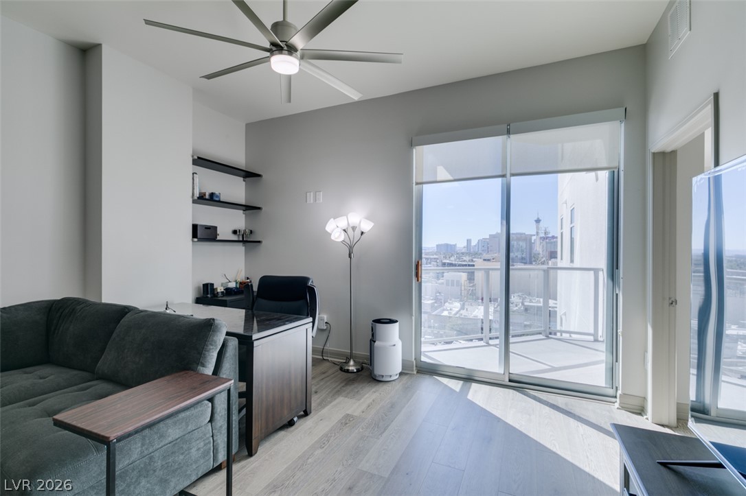 150 Las Vegas Boulevard 1008 Property Photo 18