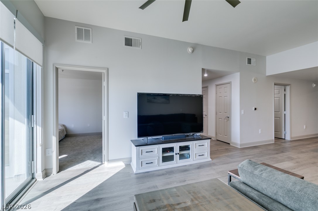 150 Las Vegas Boulevard 1008 Property Photo 23