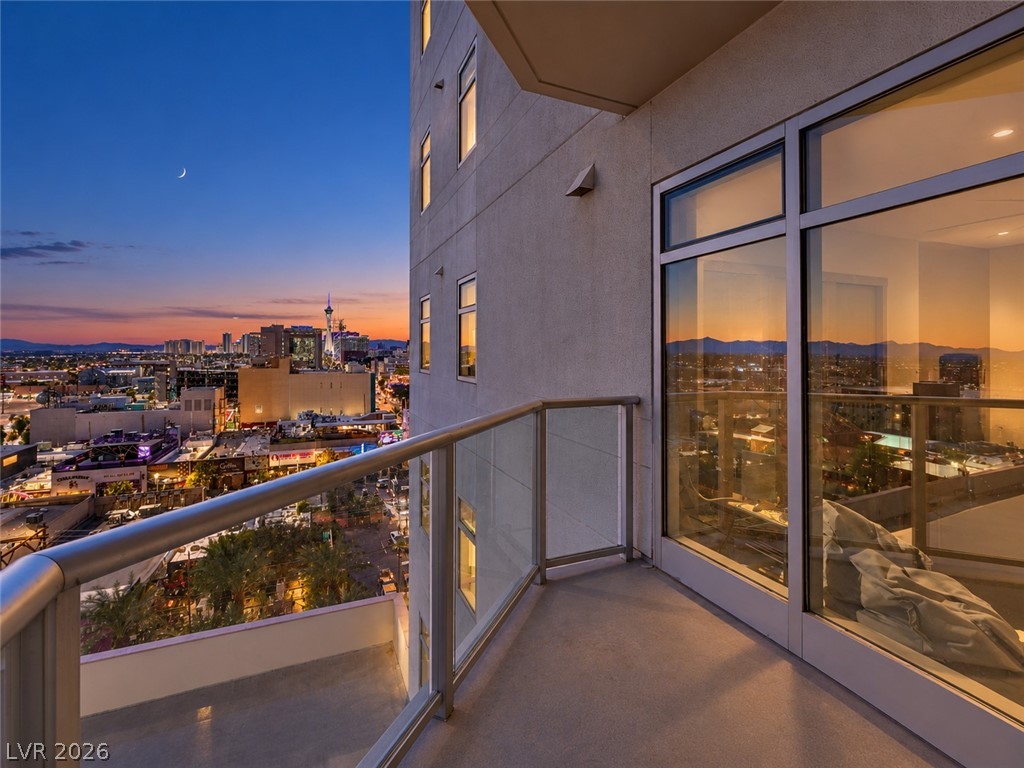 150 Las Vegas Boulevard 1008 Property Photo 33