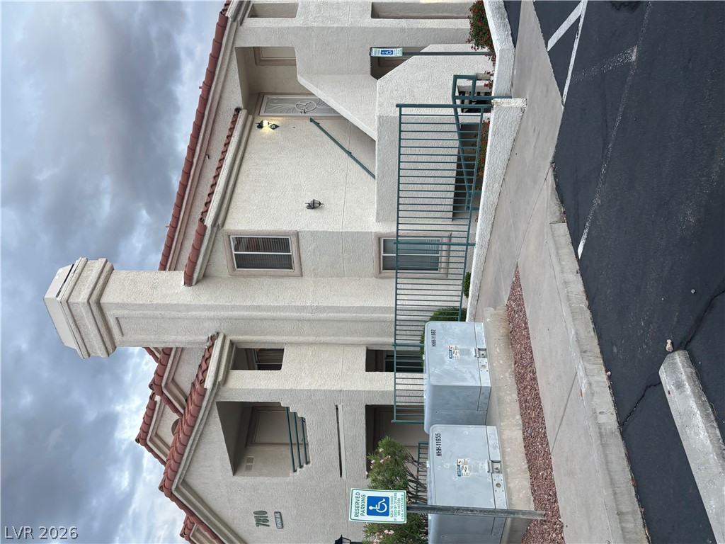 7810 Tenshaw Avenue 104 Property Photo 1