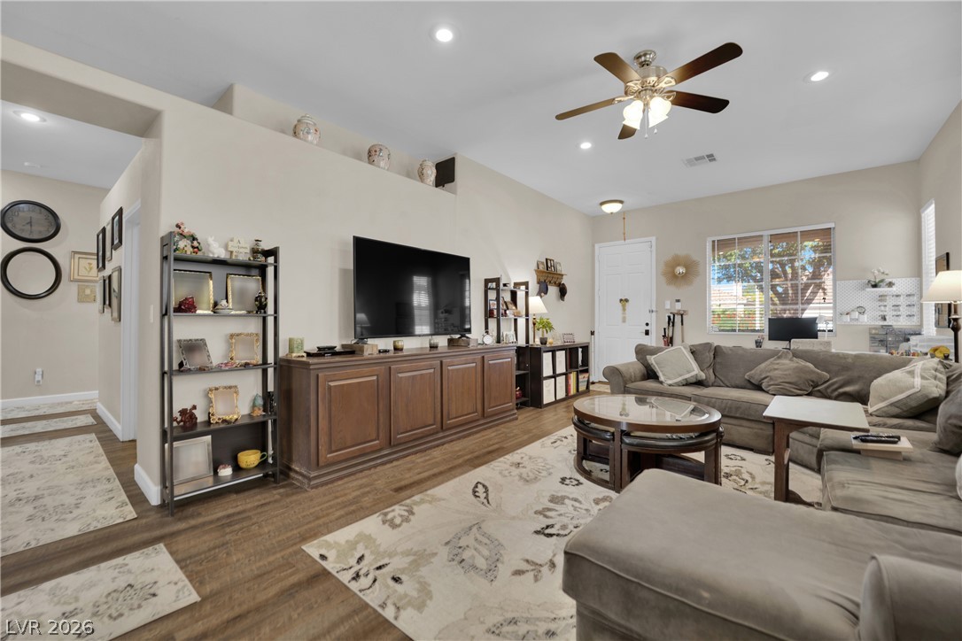 10133 Snow Crest Place Property Photo 4